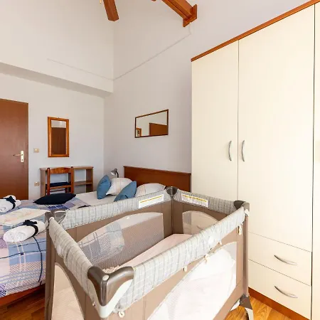 Saba-2 By Interhome Трогір